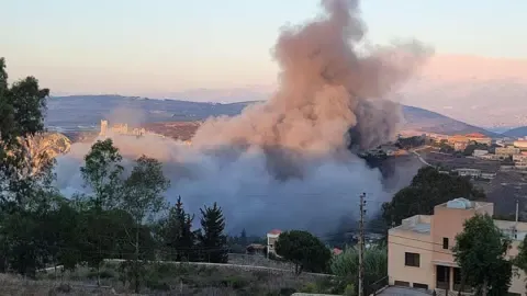 Israel's Airstrikes Strike Southern Lebanon